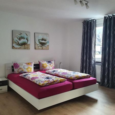 Ferienhaus Schnitzius Kinheim Luaran gambar