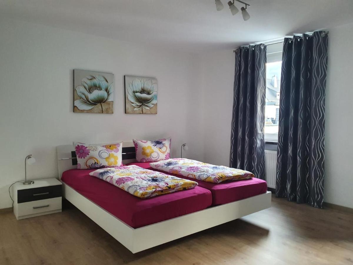 Ferienhaus Schnitzius Kinheim Luaran gambar